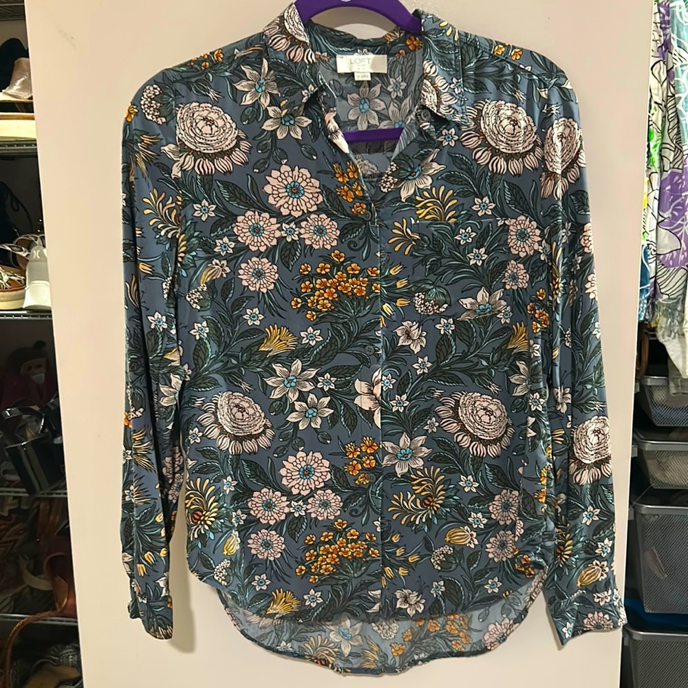 Adorable silky button down with flower print